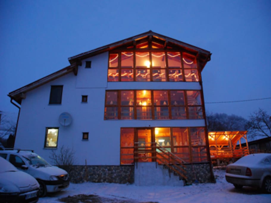 Hille Guesthouse in winter
