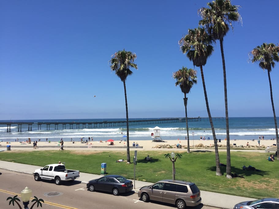 Beautiful beach just blocks away. Rb
