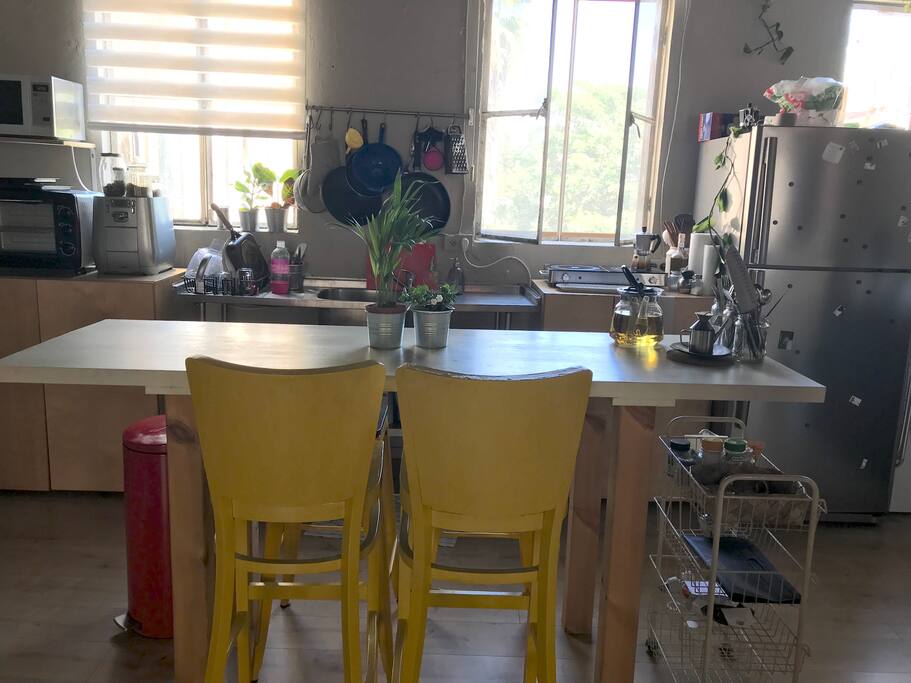 fully equipped kitchen