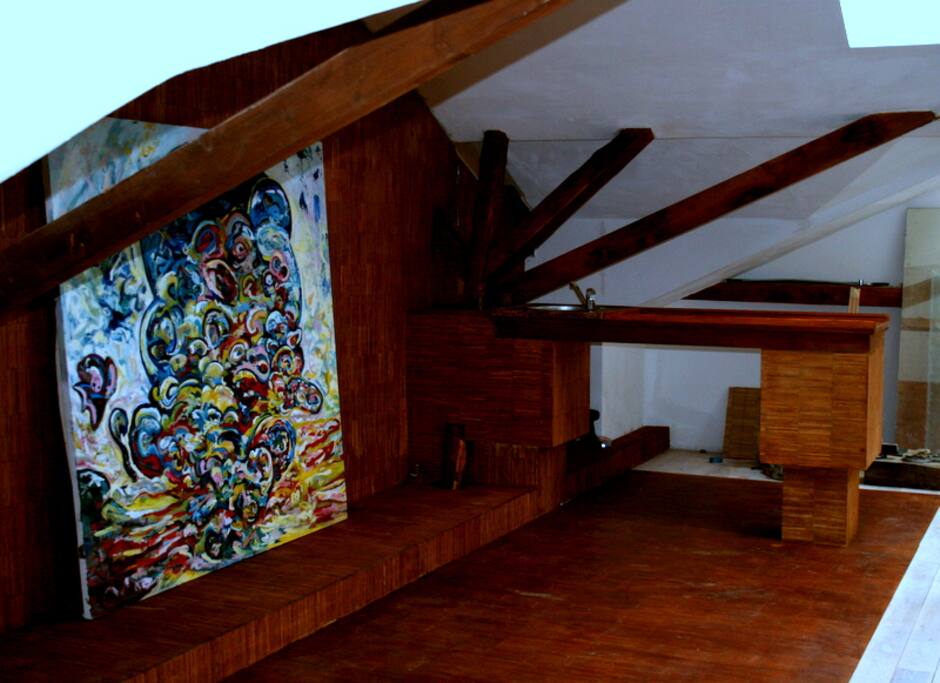 library/bar in alcove 700 sq. feet L