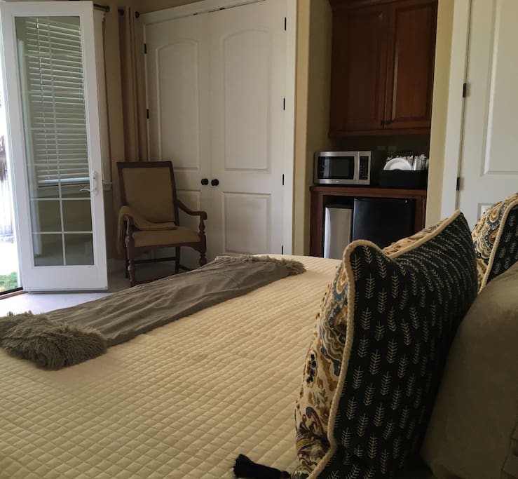 Private entrance and patio