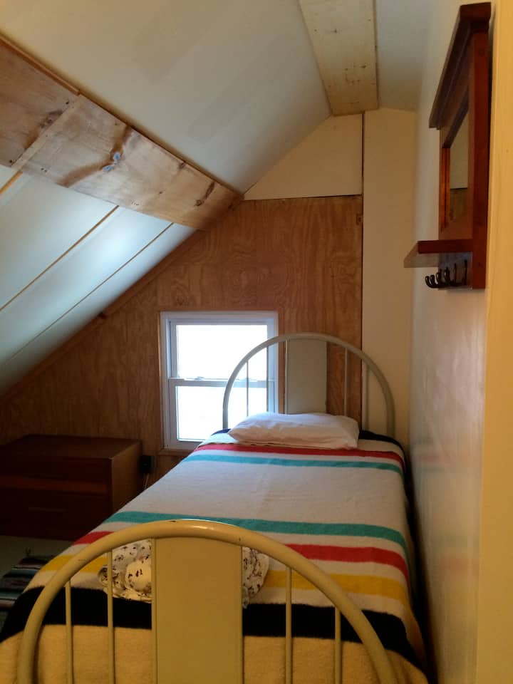Dormitorio 3 en la planta superior, cama doble