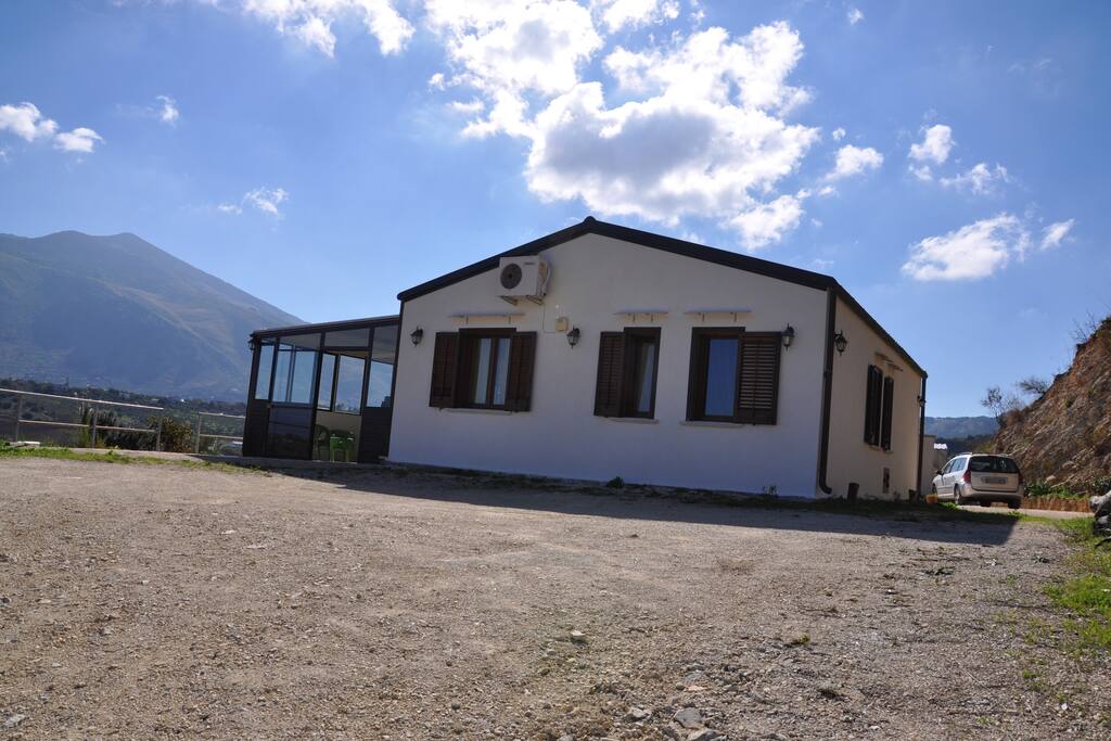 vista esterna entrata principale
