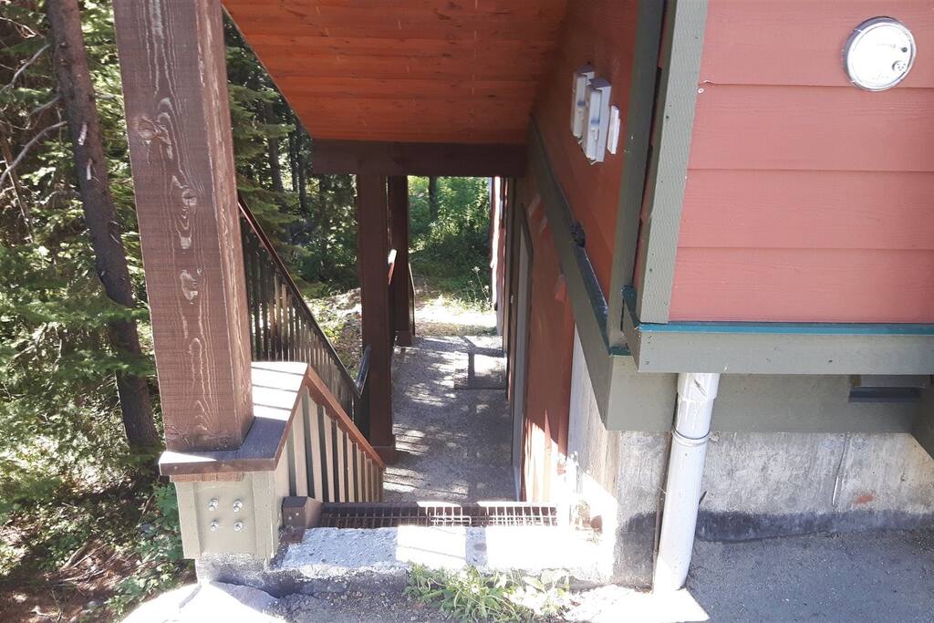 Entry Way to Spacious, Bright Ground Floor Unit.
