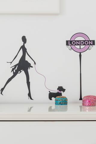 Large Unique Contemporary Loft Home Sleeps Eight gallery image 4