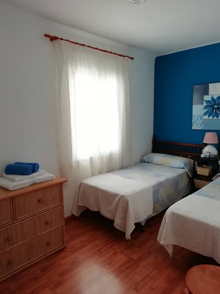 Schlafzimmer 2