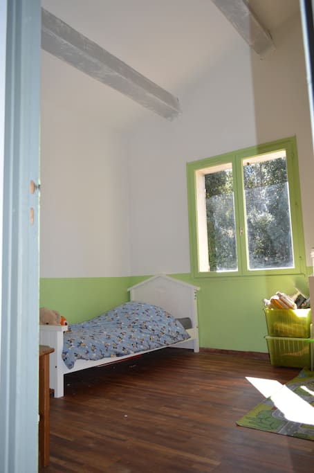 chambre lit simple