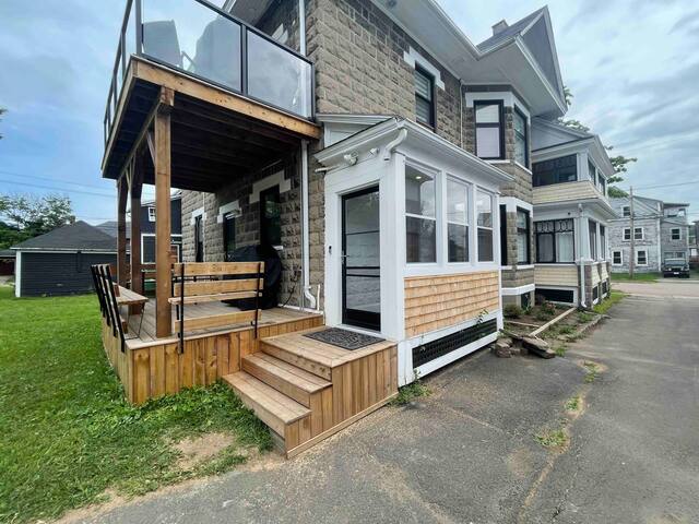 Beautiful Historic Upgrade Main gallery image 4