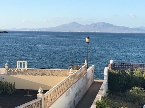 Anuncio de Airbnb popular: AN UNFORGETTABLE VIEW en La Oliva