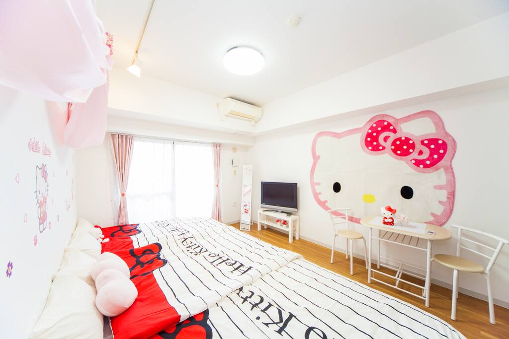 Please make great memory in Osaka with Kitty-chan.
