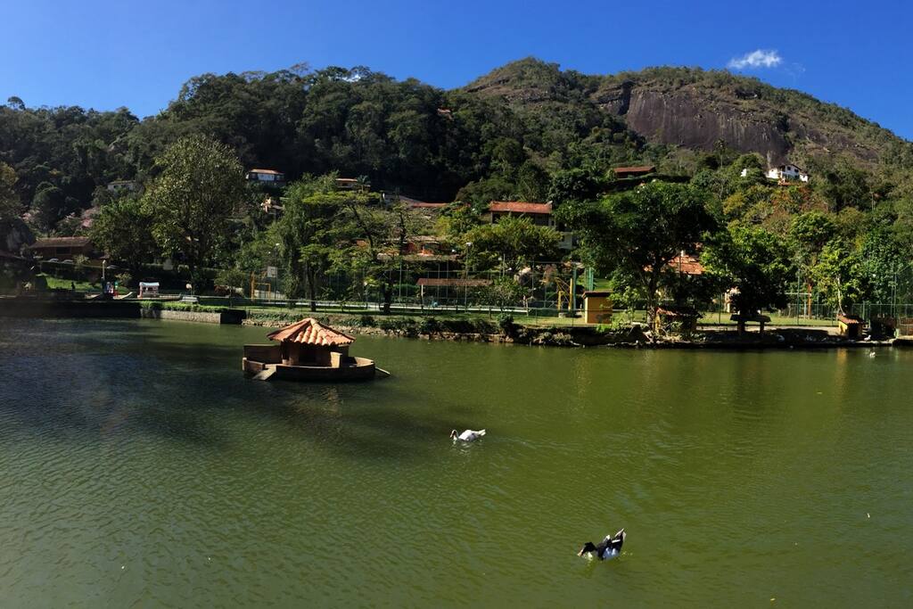 Área de lazer do condomínio.