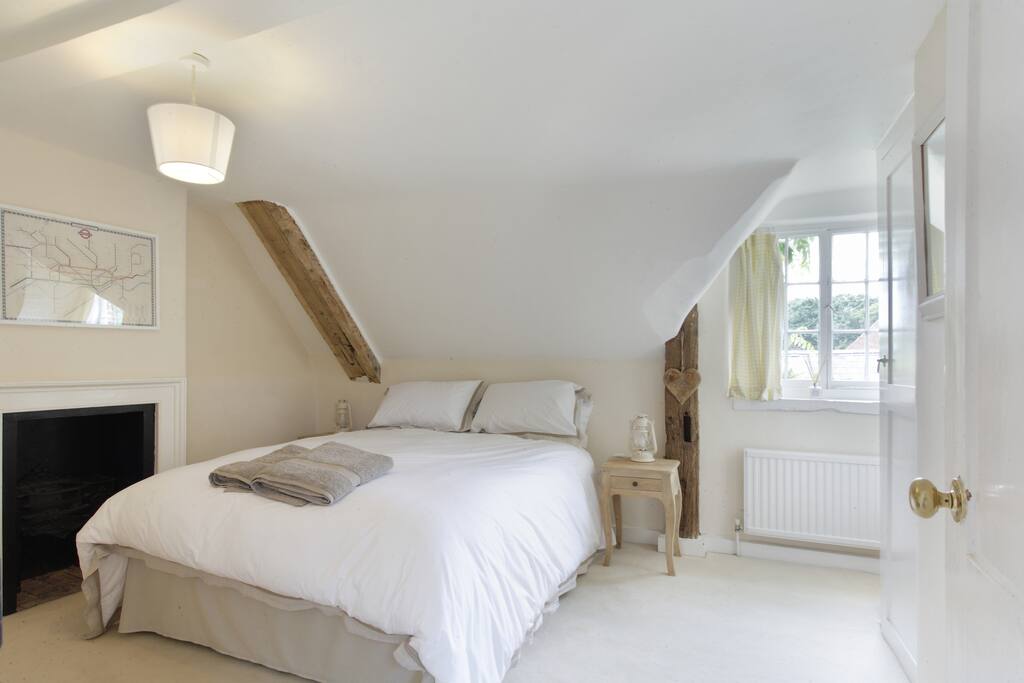 Kingsize bed