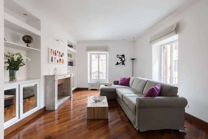 Queenavona-Luxurious apartment close to Navona Sq.