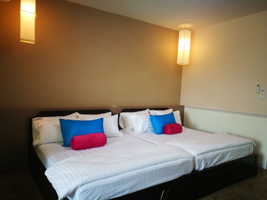 Twin Queen Bed