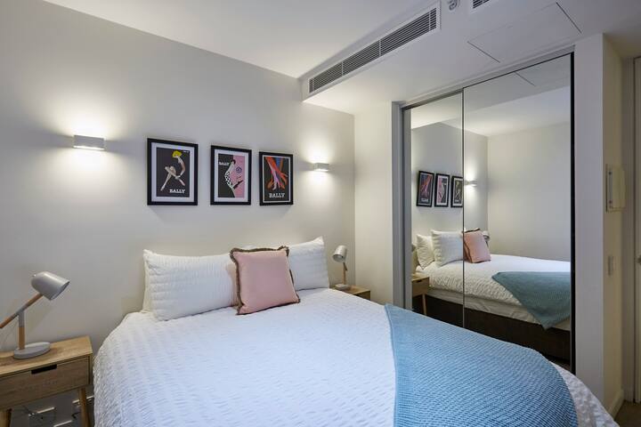 Flinders Lane & Collins Street on your doorstep gallery image 3