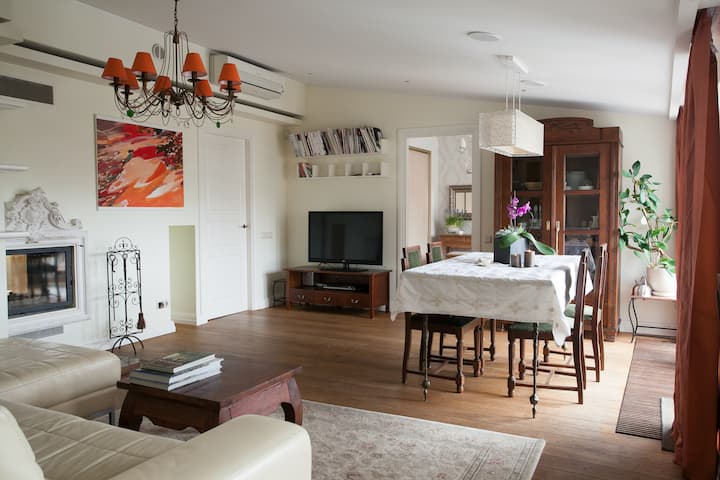 Romantic Maple Tree Apartment - Vilnius