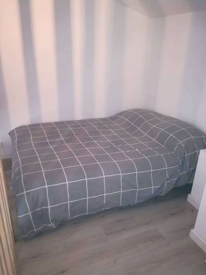 საძინებელი 1