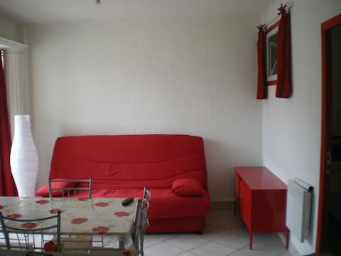 Top performing Airbnb: 43 m² 2-bedroom apartment – Waterfront in Vieux Boucau Les Bains