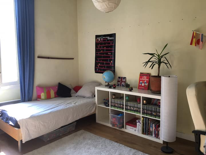 Habitación 1 
Posibilidad de añadir un colchón en el suelo para una sexta persona.