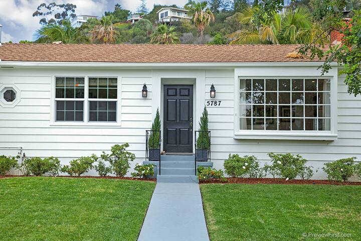 Bird Rock Beach Retreat with Pool gallery image 5