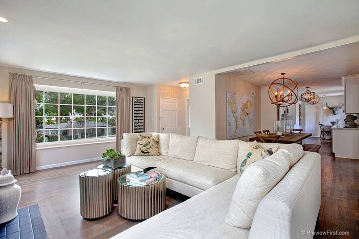 Bird Rock Beach Retreat with Pool gallery image 3