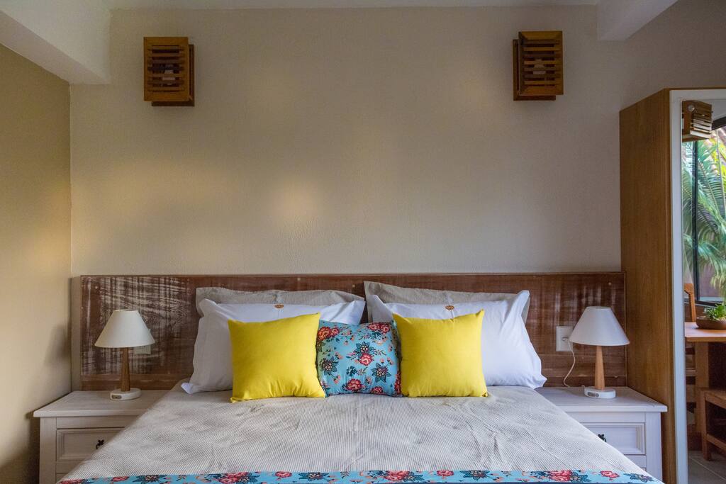 Cama box com colchão de molas ensacadas individualmente
