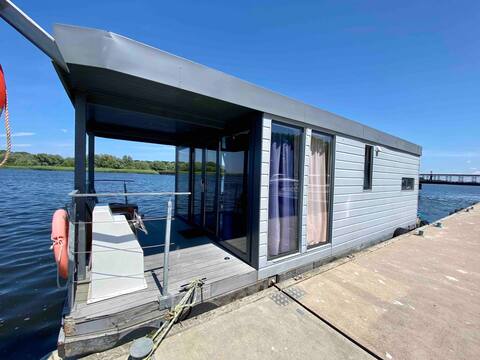 Houseboat Morgan 1