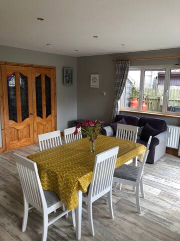 4 Bed beautiful Strandhill Home with Views
