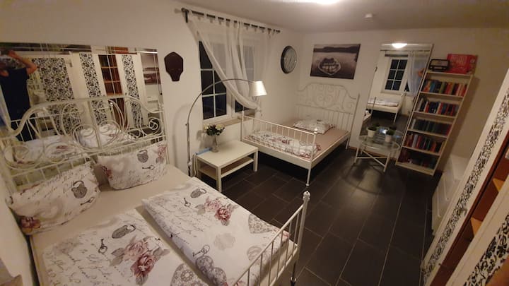 3 chambres à l'étage du bas