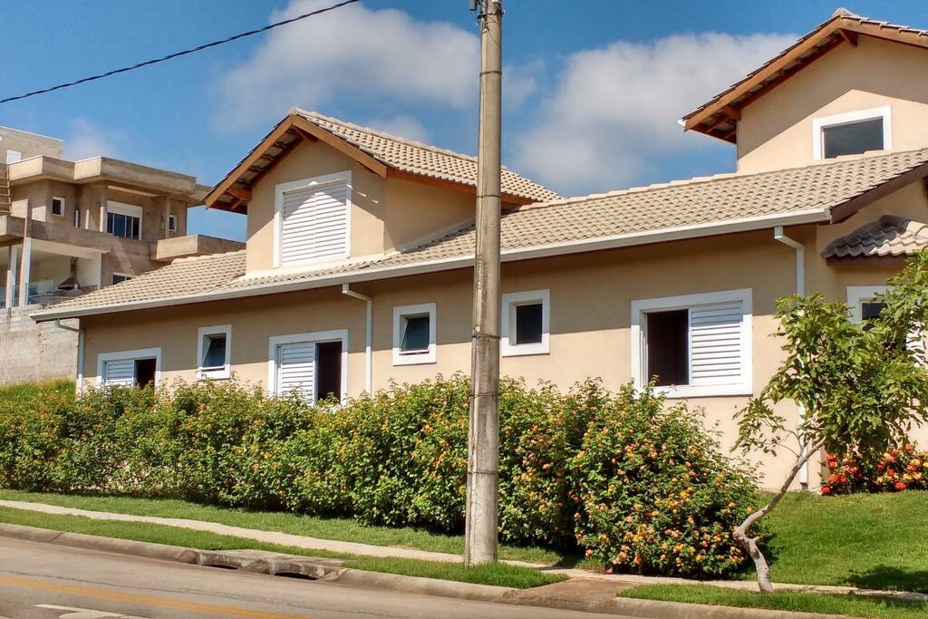 lateral da casa