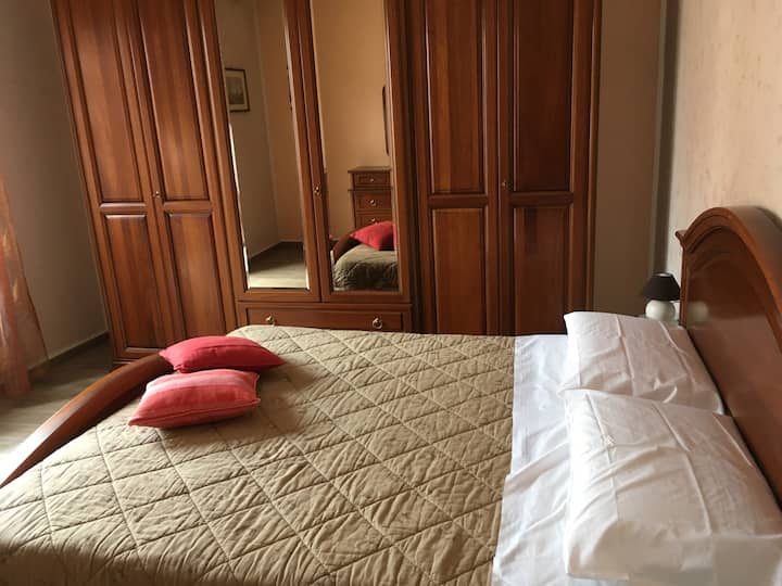 Stazione di PavonaPalazzo Margana Vacation Rentals & Homes Lazio