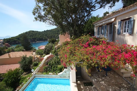 Asos BlueNote Restored Stone Villa, Pool, Sea 250m