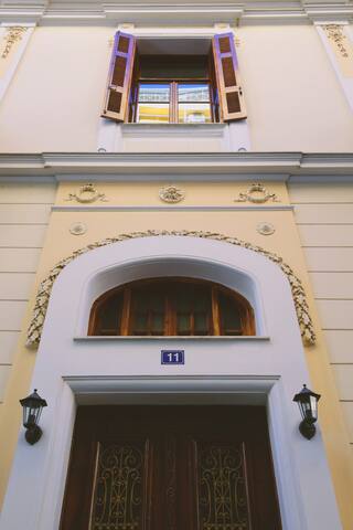 (3B) Central 2 bedroom Apt.with gallery in Psirri! gallery image 4