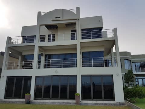Longbeach villa with a seaview to enjoy the beach.