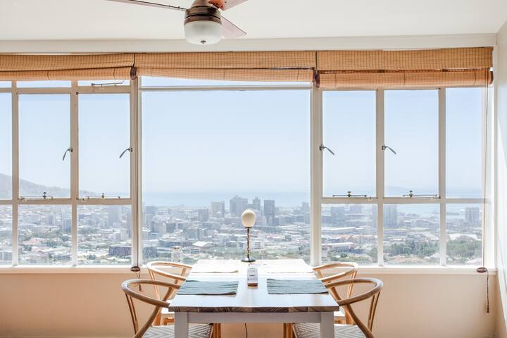 Grandiose Panoramaaussicht auf Kapstadt und den Tafelberg gallery image 3