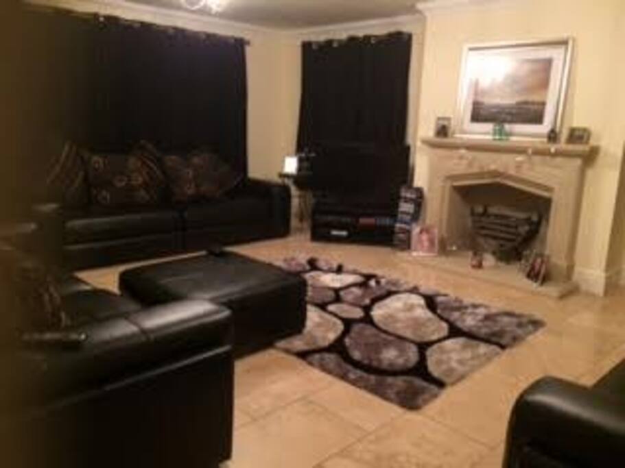 Lounge 1
