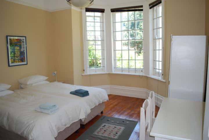 Основна спалня 1, двойна спалня.