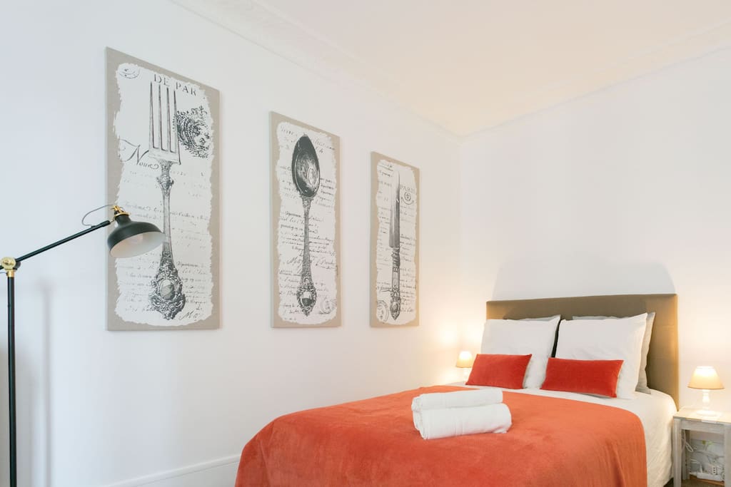 Very calm bedroom
Queen size bed 63in×80in 160x200cm
