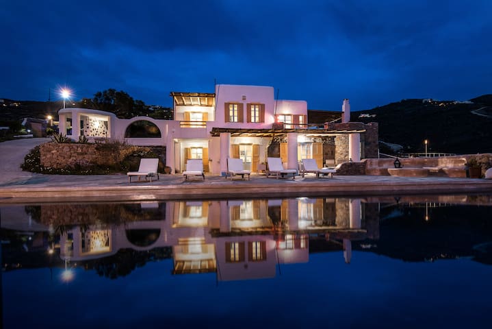 Villa Anastasia-5 bedrooms,Private Pool & Sea view