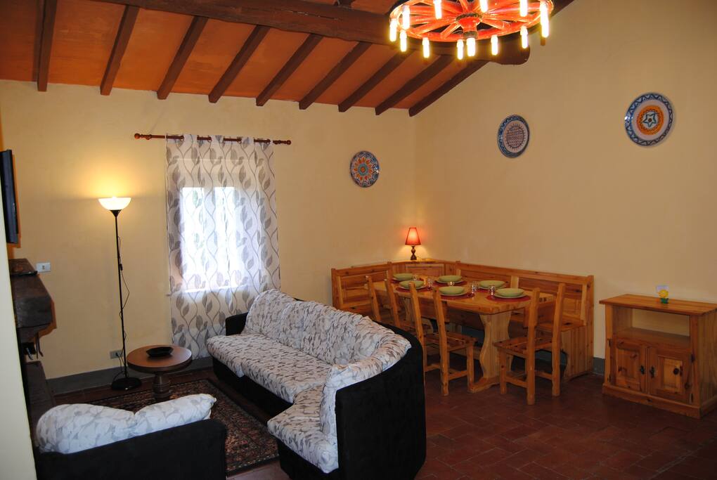 La sala con zona pranzo