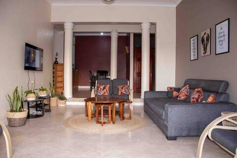 Tranquil getaway - Spacious and modern 5BR home