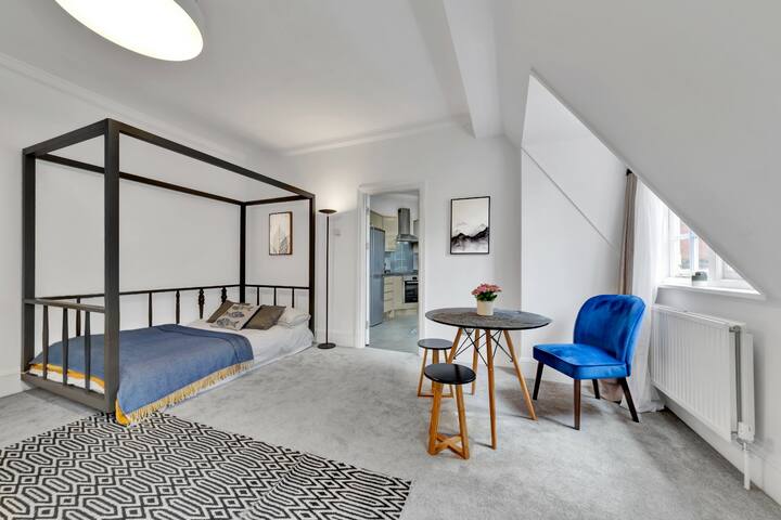 Magnolia – historic retreat, Kensington & Chelsea gallery image 4