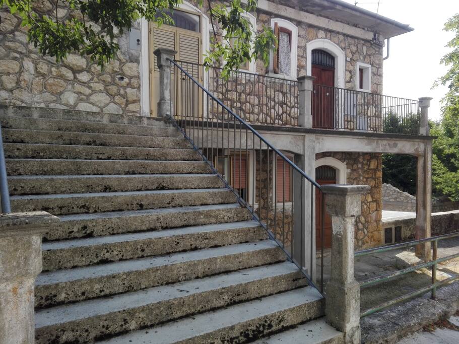 Accesso dalla strada