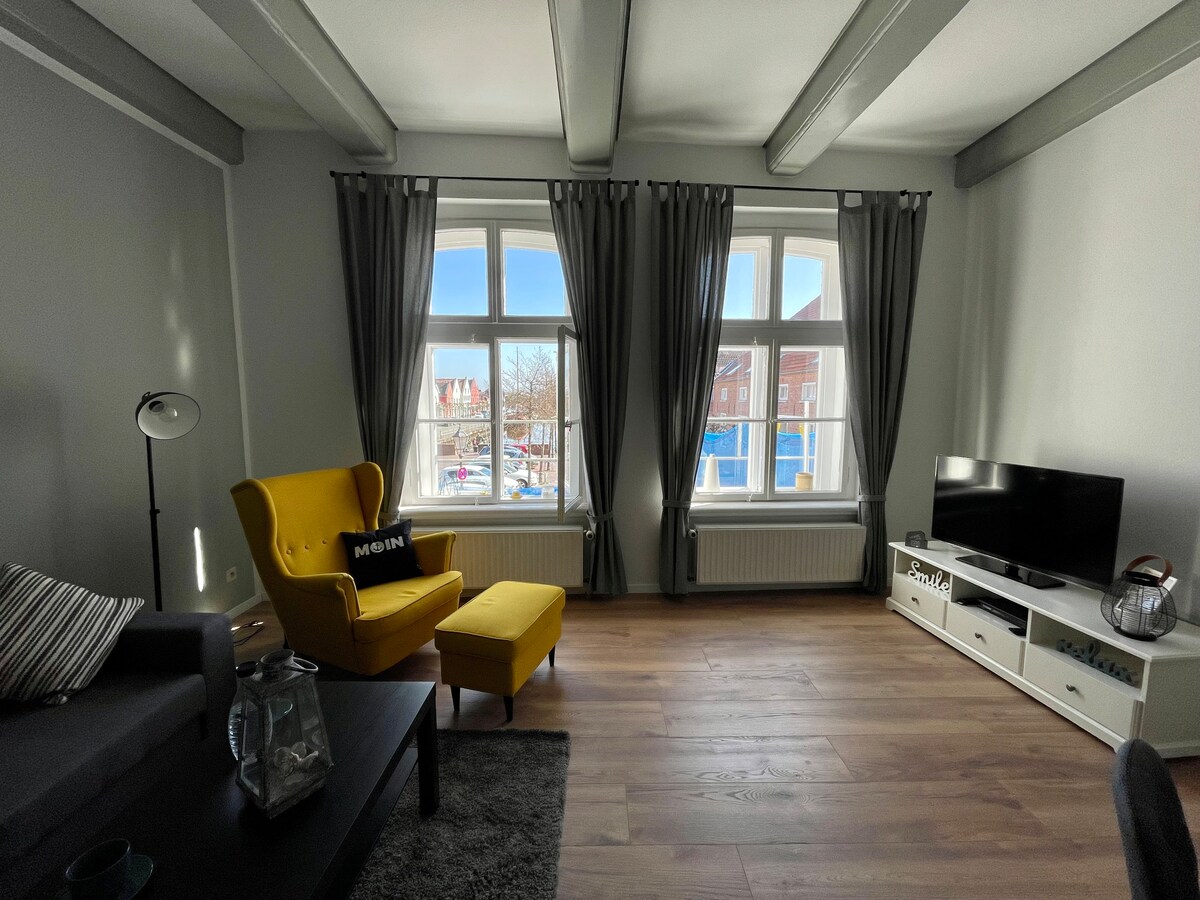 Top Airbnb: Newly renovated old building apartment with harbor view in Leer