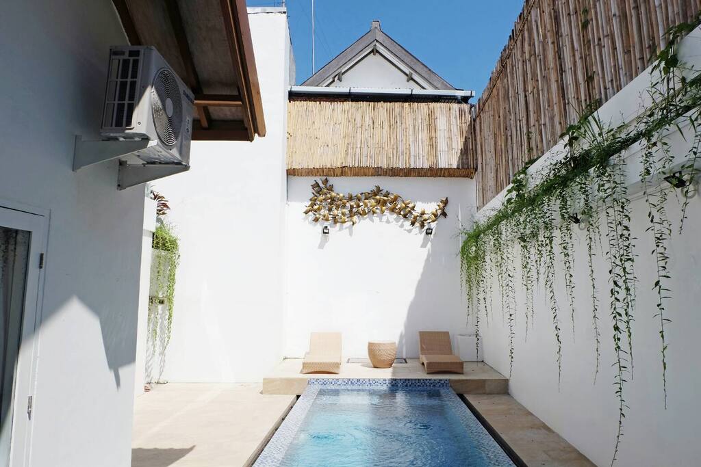 Private pool