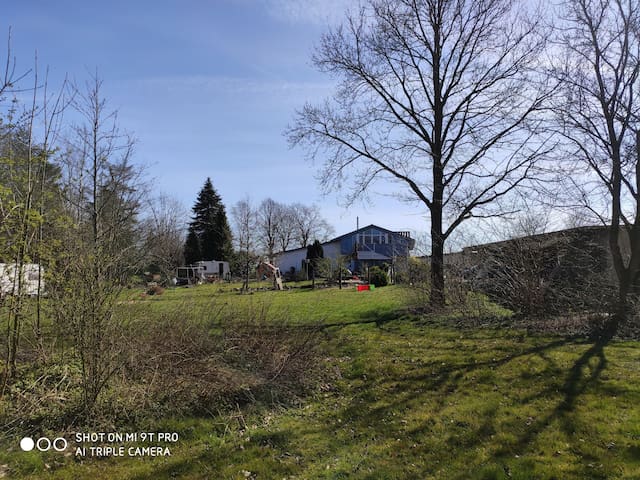 Zentrales ruhiges Zimmer auf dem Land nähe A7