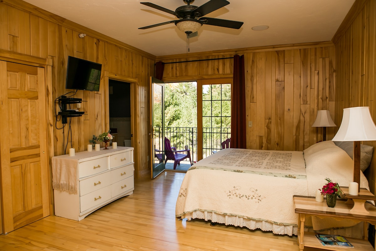 As you enter the BIRCH bedroom...