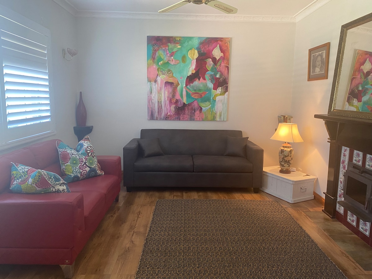 Top performing Airbnb: Nature Bird Sanctuary lookout in Broadwater in Broadwater