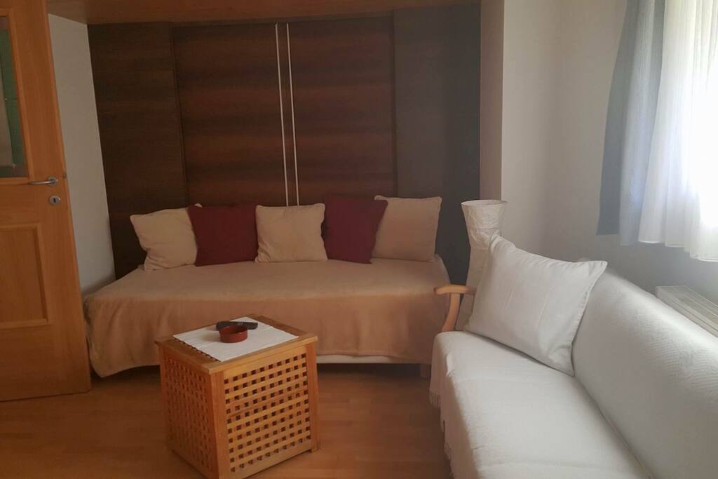 TV room with 2 extra beds
Blue Apartment