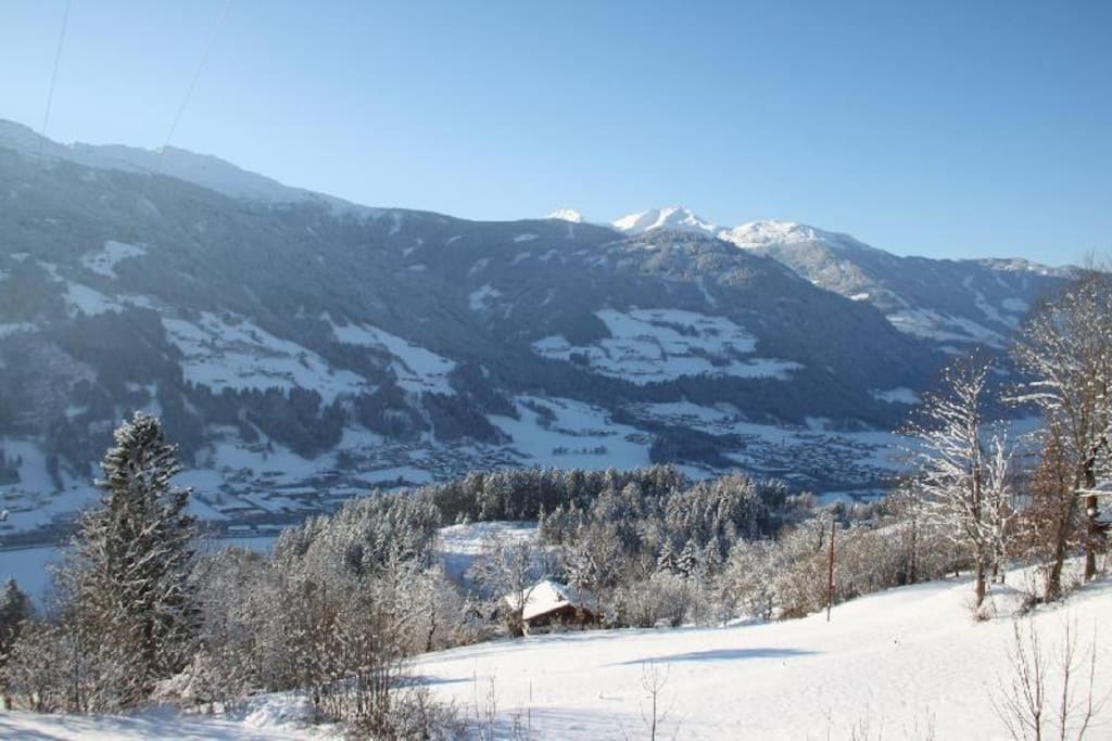 Panoramaausblick in den Norden bei einem herrlichen Wintertag